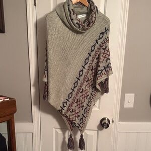 Gray Patterned Poncho with Tassels